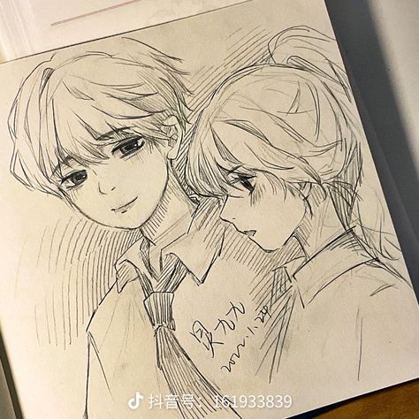 Couple Sketch Anime, Crush Sketches Drawing, Crush Drawings Sketch, Pp Couple Lucu, Pp Wa, Pp Couple, Comic Book Art Style, Pencil Sketch Images, Easy Love Drawings