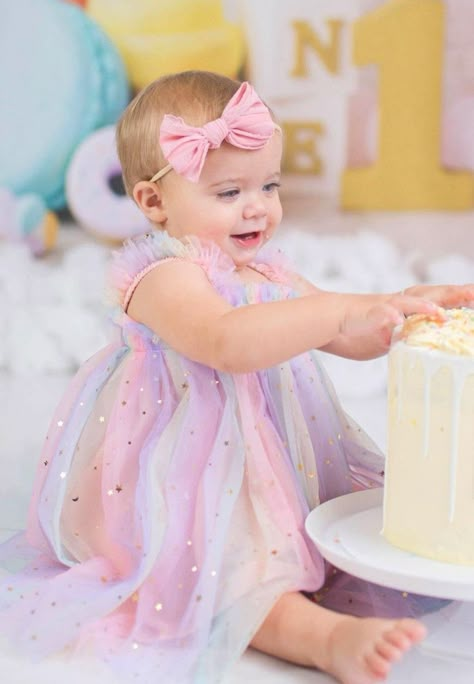 Pastel Cake Smash, Rainbow Smash Cakes, Baby Dress Tutorials, Rainbow First Birthday, Baby First Birthday Cake, Picnic Birthday Party, 1st Birthday Dresses, 1st Birthday Photoshoot, Fiesta Tropical