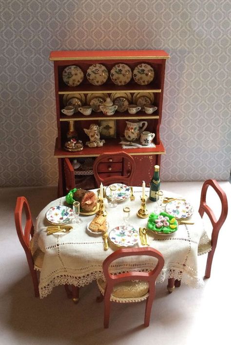 Miniature Dollhouse Furniture, Victorian Dollhouse, Dolls House Interiors, Miniature Rooms, Modern Dollhouse, Miniature Kitchen, Dollhouse Kitchen, Barbie Furniture, Diy Dollhouse Furniture