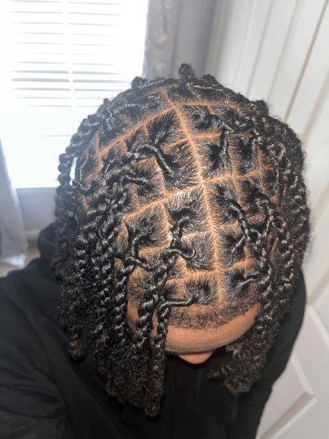 Braids On Curly Hair Men, Single Twist Braids Men, Twists On Men Natural Hair, Two Strand Twist Men Dreads Short, Guys Twist Hairstyle, Braids For Curly Hair Men, Re Twist Dreads Men, Stud Twist Hairstyles, Male Hairstyles Black