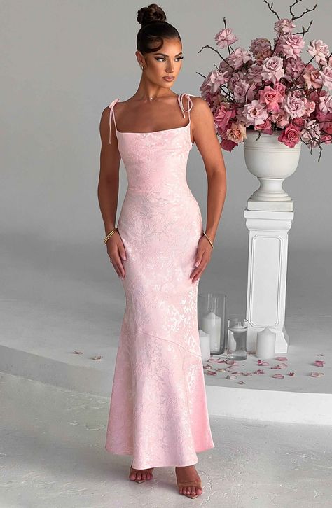 Sleek Waves, Homecoming Dresses Corset, Midi Dress Wedding Guest, Dresses Flowy, Maxi Dress Sale, Bridesmaids Dress, Sparkle Dress, Grad Dresses, Floral Jacquard