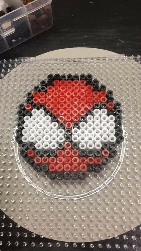 Melty Bead Spiderman, Perler Spider Web, Peeler Bead Spiderman, Fuse Beads Spiderman, Spider Man Melty Beads, Perler Beads Ideas Spiderman, Spider Man Fuse Beads, Pyssla Ideas Spiderman, Spiderman Melty Beads