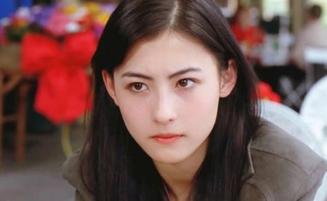 Hongkong Photography, Hong Kong Actress, Cecilia Cheung, Curled Hairstyles For Medium Hair, 90s Actresses, Pretty Nose, Japanese Photography, Girl Inspiration, Interesting Faces