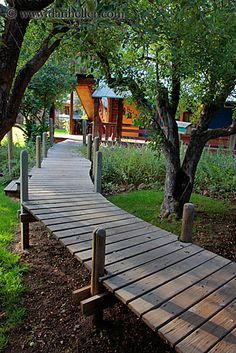 Arbor Diy, Wooden Landscape, Border Landscaping, Landscape Walkway, Wood Walkway, Walkway Design, Outdoor Walkway, Wooden Walkways, Cobblestone Streets