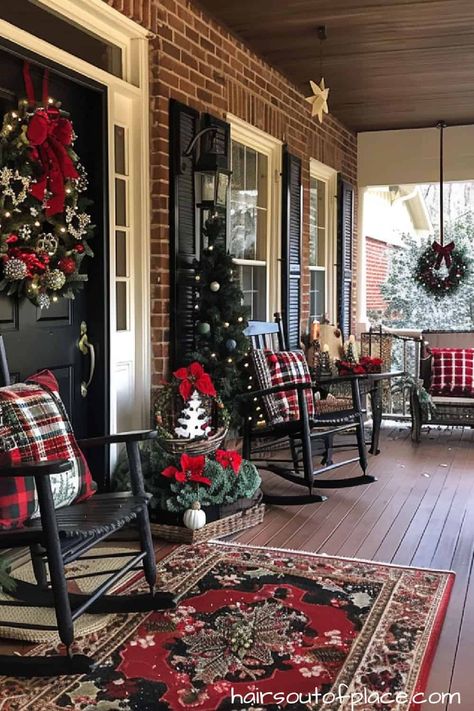 25 Cute & Cozy Small Front Porch Ideas - Hairs Out of Place Cabin Porch Christmas Decor, Front Porch With Rocking Chairs, Christmas Porches, Small Porch Decorating, Small Front Porch Ideas, Porch Interior, Blue Baubles, Small Front Porch, Porch Decorations