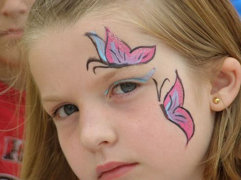 Face Painting Ideas For Kids Butterfly, Easy Butterfly Face Painting, Simple Butterfly Face Paint, Easy Butterfly Face Paint, Face Painting Butterfly Easy, Butterfly Face Paint Easy, Face Painting Butterfly, Face Paint Butterfly, Kids Face Painting Easy