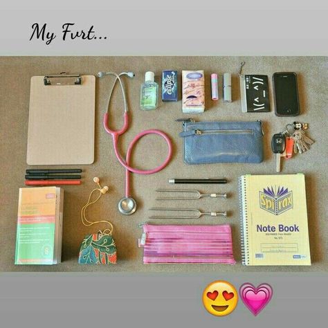 Nursing Goals, Bag Contents, Nursing Motivation, Nursing School Essential, Nursing School Motivation, Medical Student Motivation, Nurse Inspiration, Nurse Aesthetic, Medicine Student