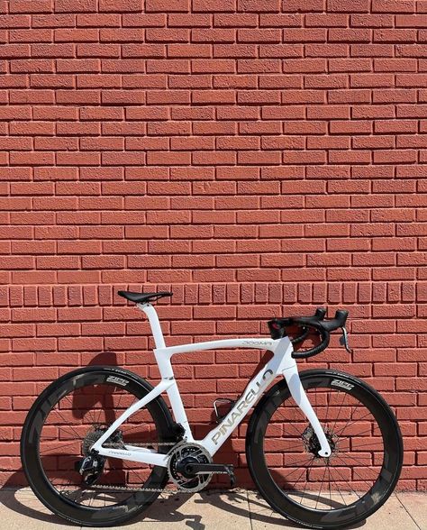 Biking Style on Instagram: “Pinarello Dogma F 😍 • 📸 By @velopasadena • Dm your bikes for a feature! • #bike #bikes #biking #roadbiking #roadcycling #cycle…” Pinarello Dogma, Gravel Bike, Cycling Accessories, Road Cycling, French Brands, Life Cycles, Triathlon, Road Bike, Cycling