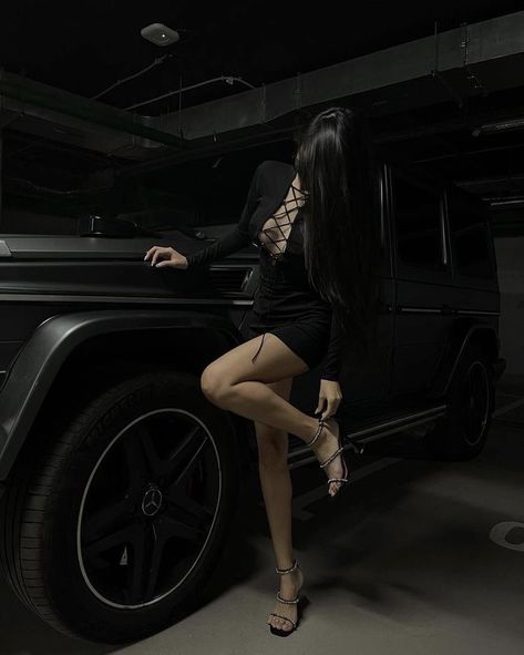 Black Home Aesthetic, Goal Aesthetic, Women Ceo, Street Fits, Dark Feminine Aesthetic, Business Hairstyles, Classy Aesthetic, December 2023, Long Black Hair