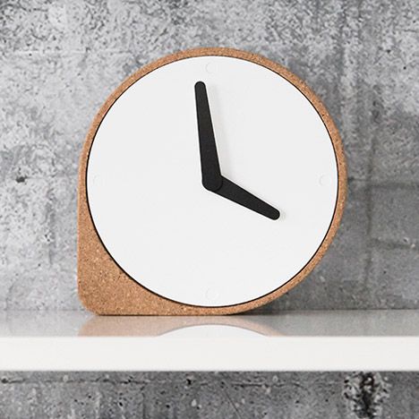 Minimal Clock, Cork Frame, Simple Clock, Diy Clock Wall, Cool Clocks, Wall Clock Design, Wood Clocks, Clock Wall, Diy Clock