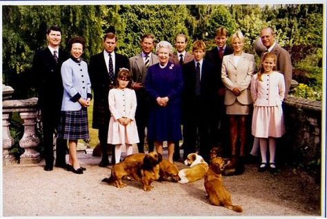 Royal Family Christmas Cards Royal Family Christmas, Princess Eugenie And Beatrice, Eugenie Wedding, Queen And Prince Phillip, Sandringham Estate, Kate Middleton Wedding, Photos Of Prince, Royal Christmas, Hm The Queen