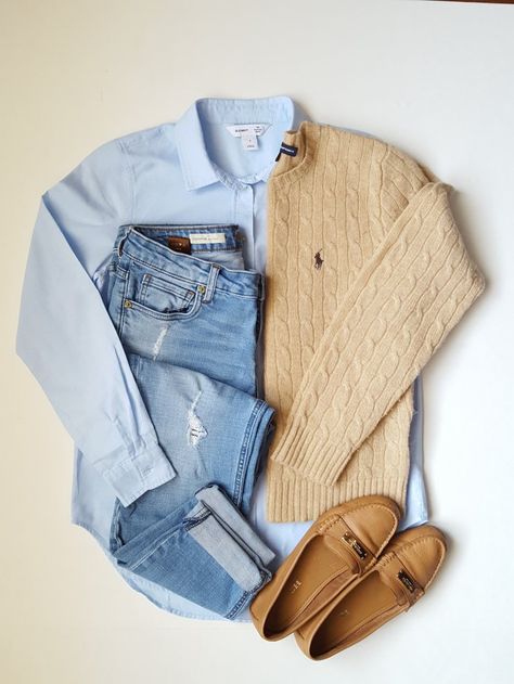 Casual Shoes For All Outfits, Ll Bean Fashion, Ralph Lauren Autumn Style, How To Style Ralph Lauren Sweater, Classic Style Outfits 2023, Nancy Meyers Fashion, Classy Sweater Outfits, Ralph Lauren Style Classy, Ralph Lauren Lookbook