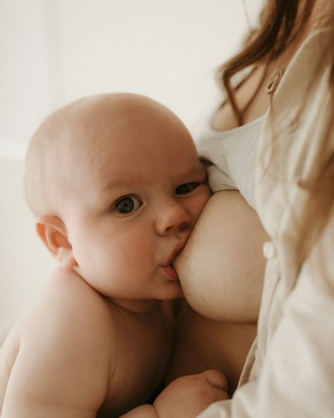 K & A ~ 9 months entwined earth side 🕊️ #motherhoodphotography #breastfeedingmama #motherhoodsessions #thebabyyears #dorsetphotographer #dorsetmotherhoodphotographer #junomagazine #ignitedmotherhood #mumtobe2024 #authenticnewbornphotography #candidchildhood #magicalchildhood #magicalchildhoodmoments #weymouth #dorsetmum #dorsetmums #dorsetmums Breastfeeding Twins, Mother Baby Photography, Breastfeeding Mom, Mother Son Photography, Pregnancy Labor, Mom Pictures, Motherhood Photography, Baby Milk, Pregnant Mom