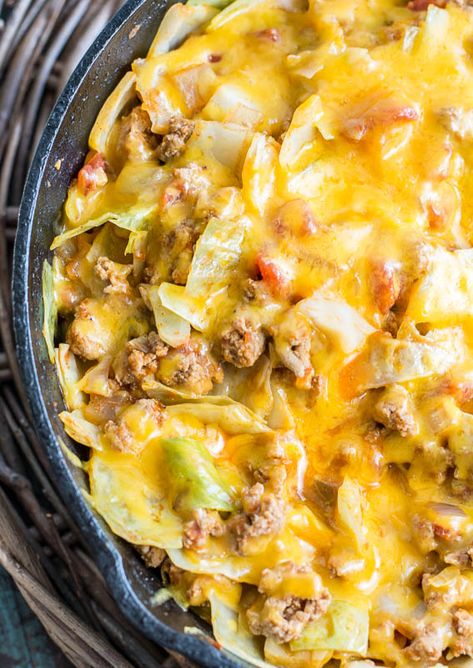 Low Carb Cheesy Cabbage Casserole Keto Cabbage Recipes, Cheesy Cabbage Casserole, Recipes With Cream Cheese, Cheesy Cabbage, Keto Cabbage Recipe, Keto Cabbage, Cabbage Casserole Recipes, Easy Keto Dinner, Cabbage Casserole