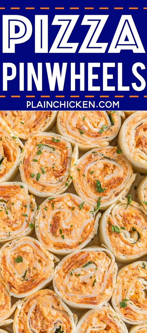 Pizza Pinwheels Recipe - I am ADDICTED to these sandwiches! Cream cheese, pizza sauce, mozzarella cheese and pepperoni wrapped in a tortilla. Can make ahead of time and refrigerate until ready to eat. Perfect for parties and tailgating!! Ball Field Snacks, Rolled Appetizers, Keto Pinwheels, Tortilla Snacks, Cream Cheese Pizza, Football Friday, Tailgating Food, Pizza Pinwheels, Tortilla Pinwheels