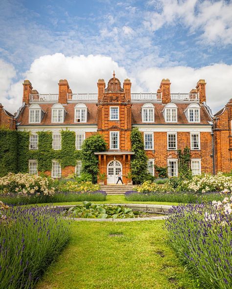 University of Cambridge on Instagram: “Sidgwick Hall - Newnham College #cambridge #cambridgeuniversity #univeristy #study #student #college #newnhamcollege @newnhamcollege” Newnham College Cambridge, Cambridge Newnham, Cambridge University Aesthetic, Cambridge Photography, Newnham College, Cambridge Architecture, Travel Manifestation, Queens College, British University