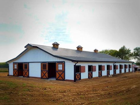 Grand Sierra Equine Facility in KY | Barn Pros Dream Barn Stables, Equine Barns, Prefab Barns, Barn Layout, Barn House Kits, Diy Horse Barn, Horse Barn Ideas Stables, Horse Barn Designs, Dream Horse Barns