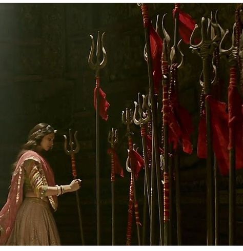 Rani Padmavati Johar, Padmavati Aesthetic, Padmaavat Aesthetic, Sanjay Leela Bhansali Aesthetic, Padmavati Movie, Poshak Rajputi, Bride Entry, Sanjay Leela Bhansali, Indian Drama