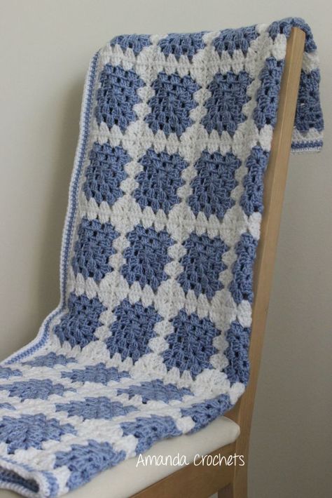 Blue And White Design, Crochet Mobile, Granny Square Crochet Patterns Free, Crochet Granny Square Blanket, Crochet Quilt, Manta Crochet, Haken Baby, Granny Square Blanket, Square Blanket