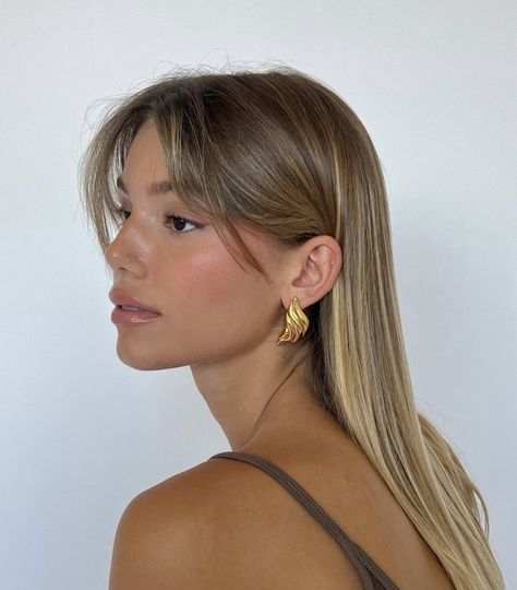 Goals 2024, Blonde Hair Inspiration, Blonde Hair Looks, Haircuts Straight Hair, Balayage Highlights, Hair Inspo Color, Layered Haircuts, Aesthetic Hair, Hair Cut