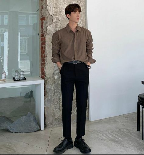 Korean Outfits Men, Korean Men Fashion, Korean Mens Fashion, Minimalist Fashion Men, Formal Men Outfit, Mens Casual Dress Outfits, Men Stylish Dress, Guys Clothing Styles, Mens Fashion Casual Outfits