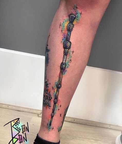 Harry Potter Wand Drawing, Wand Tattoo Harry Potter, Elder Wand Tattoo, Harry Potter Wand Tattoo, Into Tattoo, Harry Potter Sleeve, Harry Potter Watercolor, Tattoos To Draw, Tattoo Harry Potter