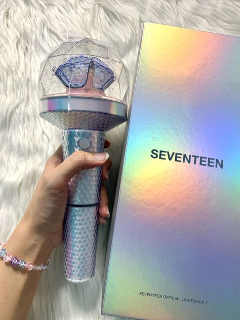 Carat Bong Ver 2, Seventeen Lightstick, Carat Bong, Svt S.coups, Blackpink Twice, Dino Seventeen, Light Stick, Seventeen Scoups, Kpop Group