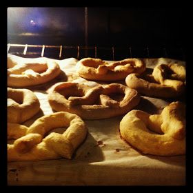 LocalEyes: Pinterest Pretzelmaker Pretzel Maker, Homemade Pretzels, Late Night Snack, Sporting Event, Late Night Snacks, Soft Pretzels, Copycat Recipe, Bread Dough, Pretzels