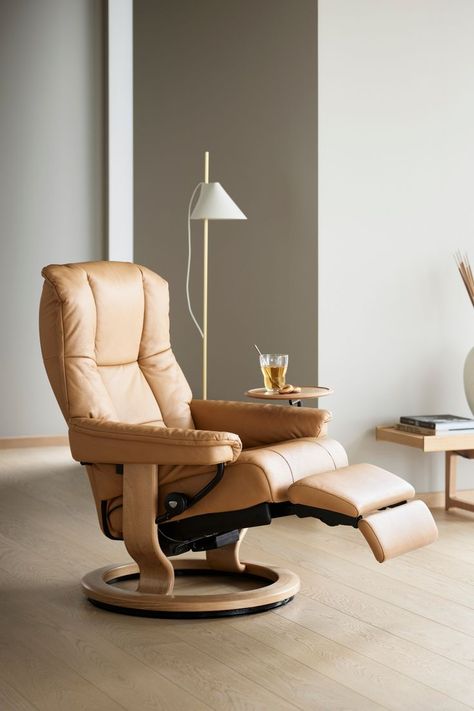 Stressless Furniture, Stressless Recliner, Living Room Recliner, Best Office Chair, Innovative Furniture, Leather Recliner, Leather Furniture, Classic Furniture, Mid Century House