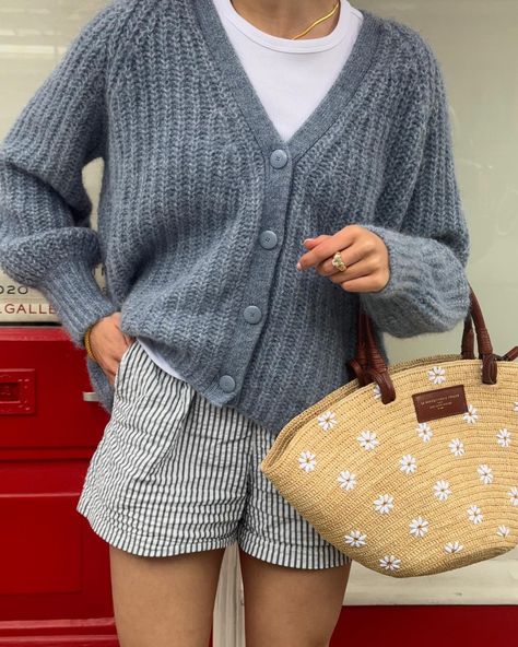 Spring uniform = cosy knit + boxer shorts 💙 #springoutfit #ootd #springfashion #londonlife #londongirl #uniqlo #sezanelovers #sezane Shirt Spring Outfit, France Summer, Cosy Outfit, Capsule Wardrobe Outfits, Coastal Granddaughter, Áo Len Cardigan, Cardigan Casual, Wardrobe Outfits, Cardigan Outfits