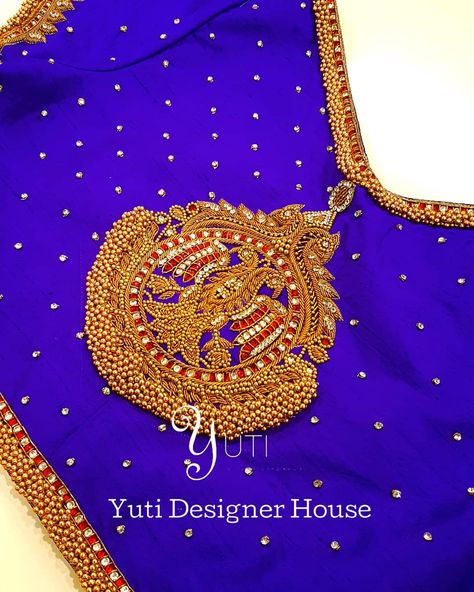 Blouse Designes, Maggam Blouse, Blouse Works, Designer House, Kids Blouse, Sari Blouse Designs, Ladies Blouse Designs, Hand Work Blouse, Maggam Work Blouse Designs