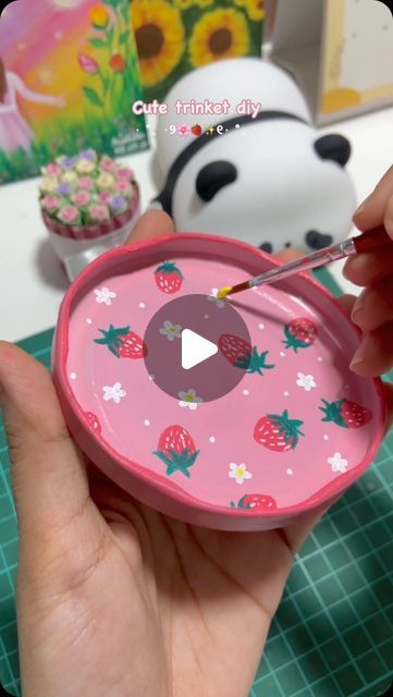 Rishita | Art & Diy ୨ৎ on Instagram: "Made this cute diy trinket from jar lid🤌
.
.
.
(Trinket, jewellery box, diy jewellery box, diy trinket, best out of waste, handmade gift ideas, gift for her, surface painting, acrylic painting, storage box, jewellery tray) #trinkets #diycrafts #colourslia"