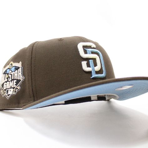 Brown Fitted Hat, Padres Hat, Hat Outfit Men, Chicago Bulls Snapback Hat, Custom Fitted Hats, Swag Hats, Brown Sky, Hip Hop Classics, Hat Aesthetic