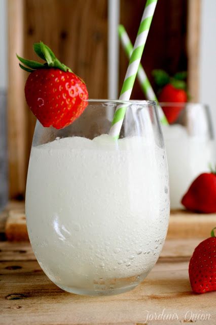 Moscato Slush recipe - a refreshing and easy cocktail for your Summer get togethers | Jordan's Onion Wine Slushies, Slush Recipes, Moscato Wine, Wine Slushie, Easy Cocktail, Rum Punch, Munnar, Easy Entertaining, Easy Cocktails