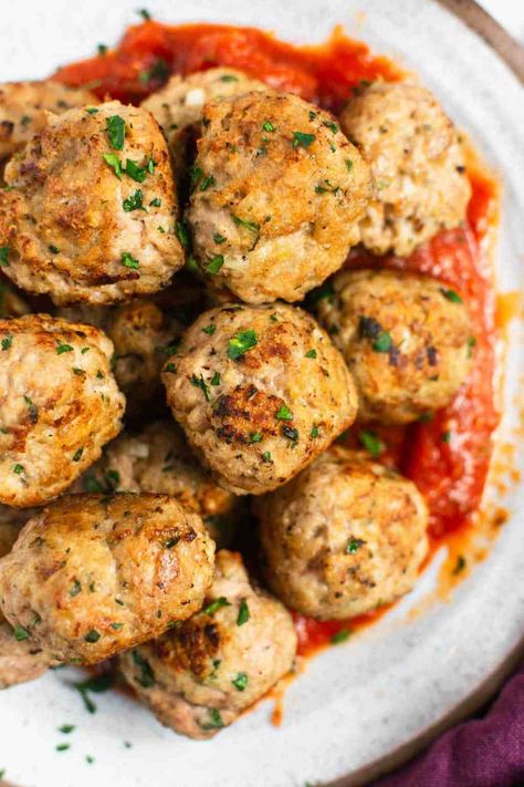 Keto Turkey Meatballs, Gluten Free Turkey Meatballs, Keto Turkey, Gluten Free Turkey, Keto Meatballs, Greek Turkey Burgers, Gluten Free Meatballs, Turkey Meatball Recipe, Meatball Ingredients