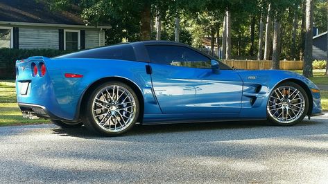 Chevrolet Corvette 2009 Bleu Jetstream 2009 Corvette, Classic Corvette, Blue Color Schemes, Chevy Corvette, Color Swatch, Blue Paint, Chevrolet Corvette, Color Scheme, Paint Colors