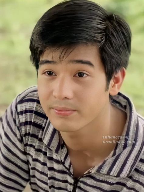 Rico Yan Wallpaper Aesthetic, Rico Yan Photos, Rico Yan Wallpaper, Filipino Actors, Rico Yan, Claudine Barretto, Stussy Wallpaper, Filipino Guys, Filipino Words