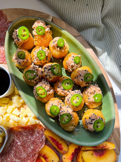 Spicy Tuna Crispy Rice Balls Winter Salad Dressing, Bacon Cheddar Puffs, Tuna Balls, Spicy Tuna Crispy Rice, Tuna Crispy Rice, Tapas Board, Rice Fried, Sushi Recipe, Canned Fish