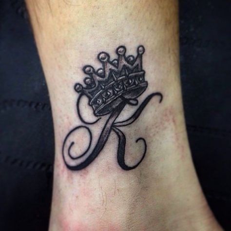 Letter K Tattoo, Queen Tattoos, Crown Tattoos For Women, Tattoo Journal, Tattoo Baby, Om Tattoo Design, K Tattoo, Om Tattoo, Omerta Tattoo