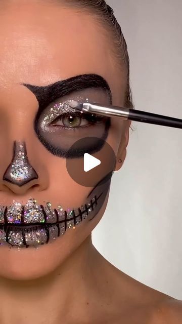 Catrina Make Up Ideas, Glam Catrina Makeup, Catrina Costume Ideas, Catrina Simple Makeup, Simple Skeleton Makeup Tutorial, Sugarskulls Makeup Simple, Sugar Skull Makeup Tutorial Step By Step, Diy Skeleton Face Paint Easy, Dia De Los Muertos Face Paint Ideas