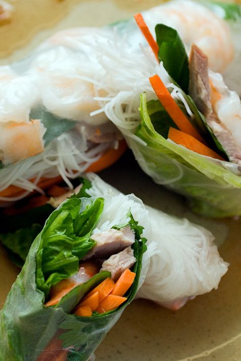 If you have ever considered making a Vietnamese summer roll, you may have been intimidated by the process But these delicious rolls are not at all difficult I learned my summer roll technique from a native of France No Cook Recipes, Summer Rolls Recipe, Vietnamese Summer Rolls, Summer Roll, Vietnamese Spring Rolls, Crispy Shrimp, Spring Roll Recipe, Rice Vermicelli, Summer Rolls