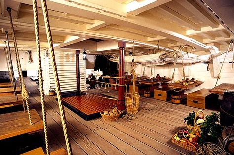 HM Bark Endeavour Photo Page Ship Themed Interior, Old Ship Interior, Captain Cook Hawaii, Hms Endeavour, Ward Room, Frigate Ship, Ship Interior, Boat Restaurant, Water Vehicles