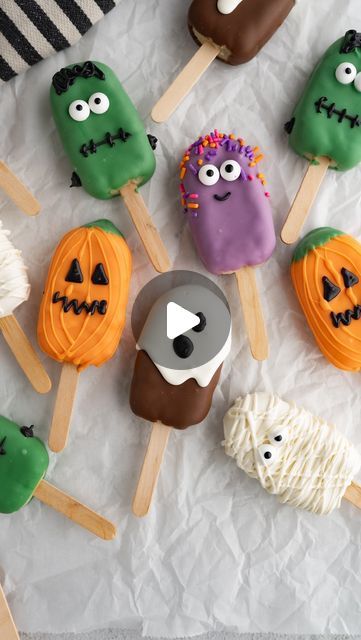 Halloween Cake Pops Ideas, Ghost Cake Pops, Halloween Cake Balls, Spooky Baking, Cake Pops Halloween, Halloween Cakepops, Fall Cake Pops, Halloween Cheesecake, Halloween Cakes Easy