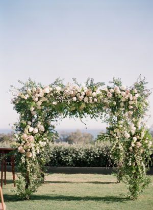 Classic Pink California Wedding at Klentner Ranch | Utterly gorgeous, completely classic and oh-so-romantic, this celebration features one of our favorite tablescapes yet. Klentner Ranch, Statehouse Wedding, Chuppah Ideas, Floral Chuppah, Flower Arches, Vineyard Weddings, Wedding Chuppah, Wedding Arbors, Floral Arch Wedding