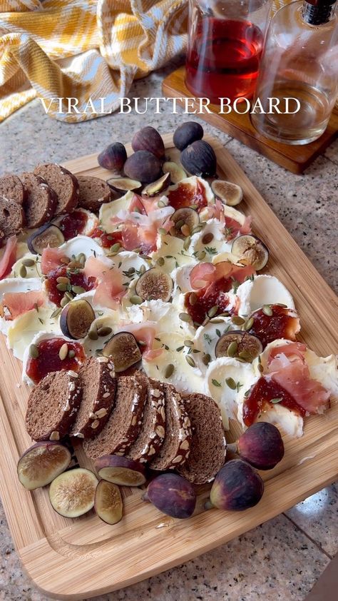 🧈Viral butter board trend. Jump on it! It’s delicious! If you love charcuterie you’ll love this. Use any flavors you like. It honestly … | Instagram Butter Plate Ideas, Charcuterie Board Fancy, Labneh Board, Theme Charcuterie Board Ideas, Butter Board Charcuterie, Pretty Charcuterie Board, Butter Board Ideas, Butter Board Trend, Hummus Board