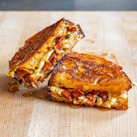 Mob — Chorizo Cheese Toastie Cheese Toasties, Cheese Toastie, Recipes Only, Grilled Sandwiches, Student Recipes, Toast Sandwich, Hot Sandwich, Cheese Toast, Pub Food