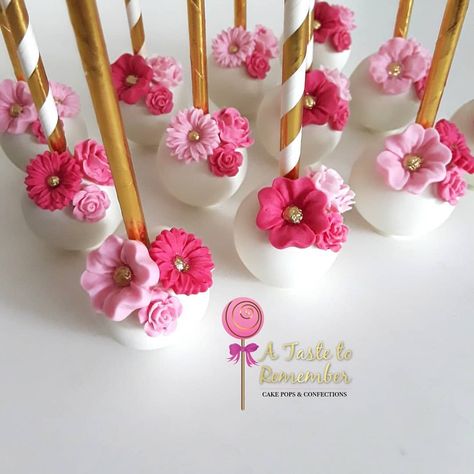 Dark & Light Pink Flower Cake Pops Floral Bridal Shower Cake, Bridal Shower Cake Pops, Pink Flower Cake, Elegant Cake Pops, Flower Cake Pops, Pink Cake Pops, Pink Floral Bridal Shower, Cake Pop Displays, Cake Pop Decorating