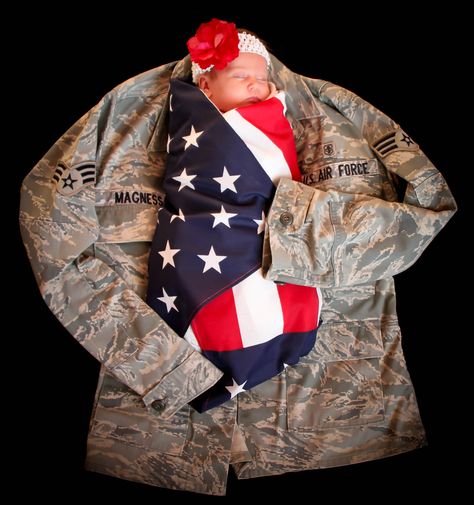 Baby Picture. Military. Tribute to Heroes. American flag. Baby photography. Military jacket. Military Baby Pictures, Army Photography, Army Baby, Military Baby, Love America, Military Kids, I Love America, Military Pictures, Military Army