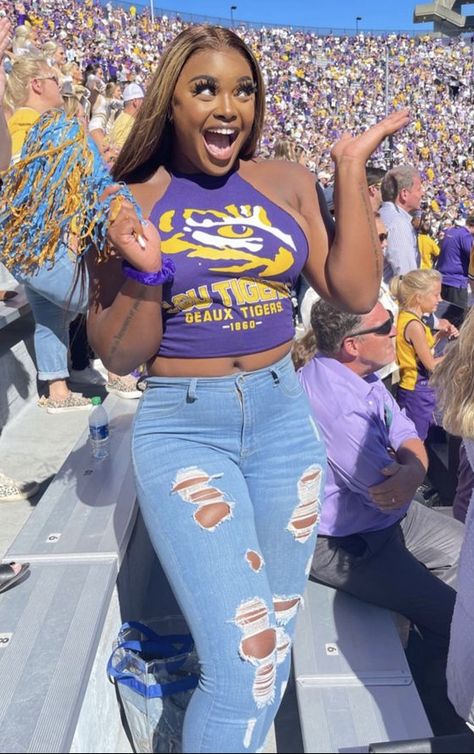 Lsu Game Day Outfit Black Women, College Gameday Outfits Black Women, College Football Game Outfit Black Woman, Hbcu Football Game Outfits, Hbcu Football, College Football Game Outfit, Hbcu Homecoming, Outfit Ideas Black Women, Creative Outfit Ideas