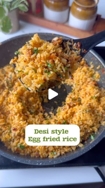 Saista Shaikh on Instagram: "Desi style egg fried rice 

Ingredients (serves 2-3)
2 cups cooked rice
4-5 soaked Kashmiri red chillies (use Kashmiri chillies for a nice red color) (if you don’t have them add 2 tsp of Kashmiri chilli powder) 
6-7 garlic cloves
1/2 onion chopped 
1/4 cup chopped carrots
1/4 cup chopped green beans 
1 tbsp chilli garlic paste 
1/4 tsp turmeric powder 
1/2 tsp salt or as per taste
2-3 eggs 
Handful of coriander leaves" Fried Rice Ingredients, Kashmiri Chilli, Egg Fried Rice, Indian Cooking Recipes, Cooked Rice, Rice Ingredients, Chopped Carrots, Turmeric Powder, 3 Eggs